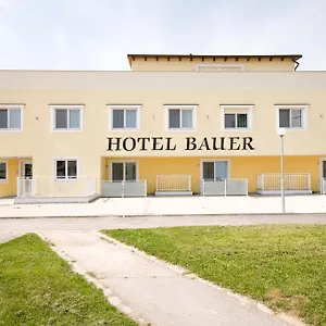 3* Hotel Bauer
